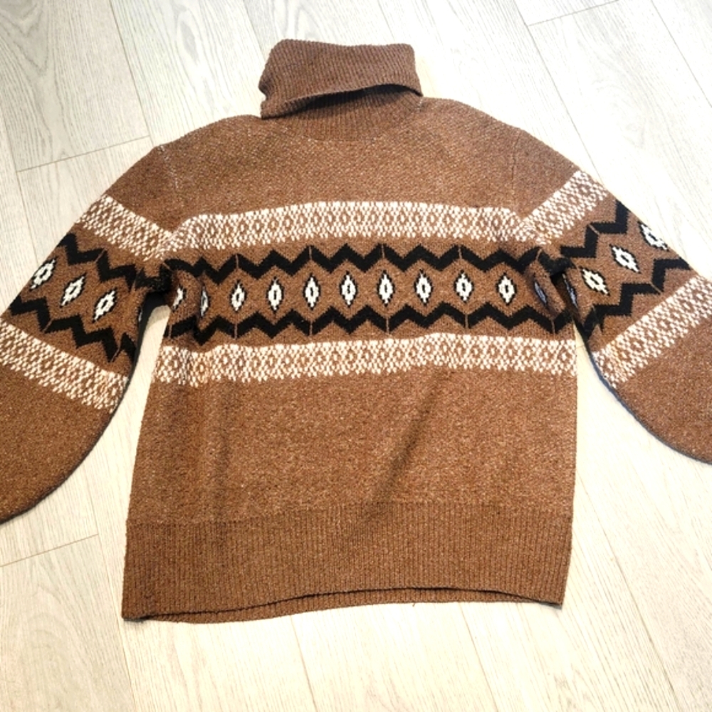Olive & Oak Brown Geometric Turtleneck Sweater
